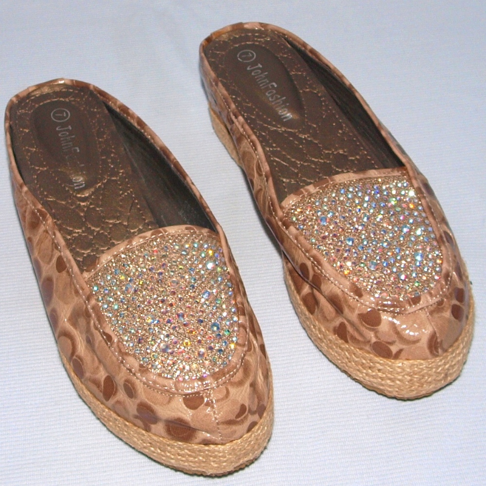 John Fashion Bling Clogs Faux Alligator Size 7M